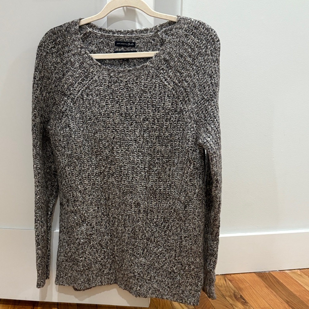 American Eagle Outfitters Gray Crew Neck Sweater